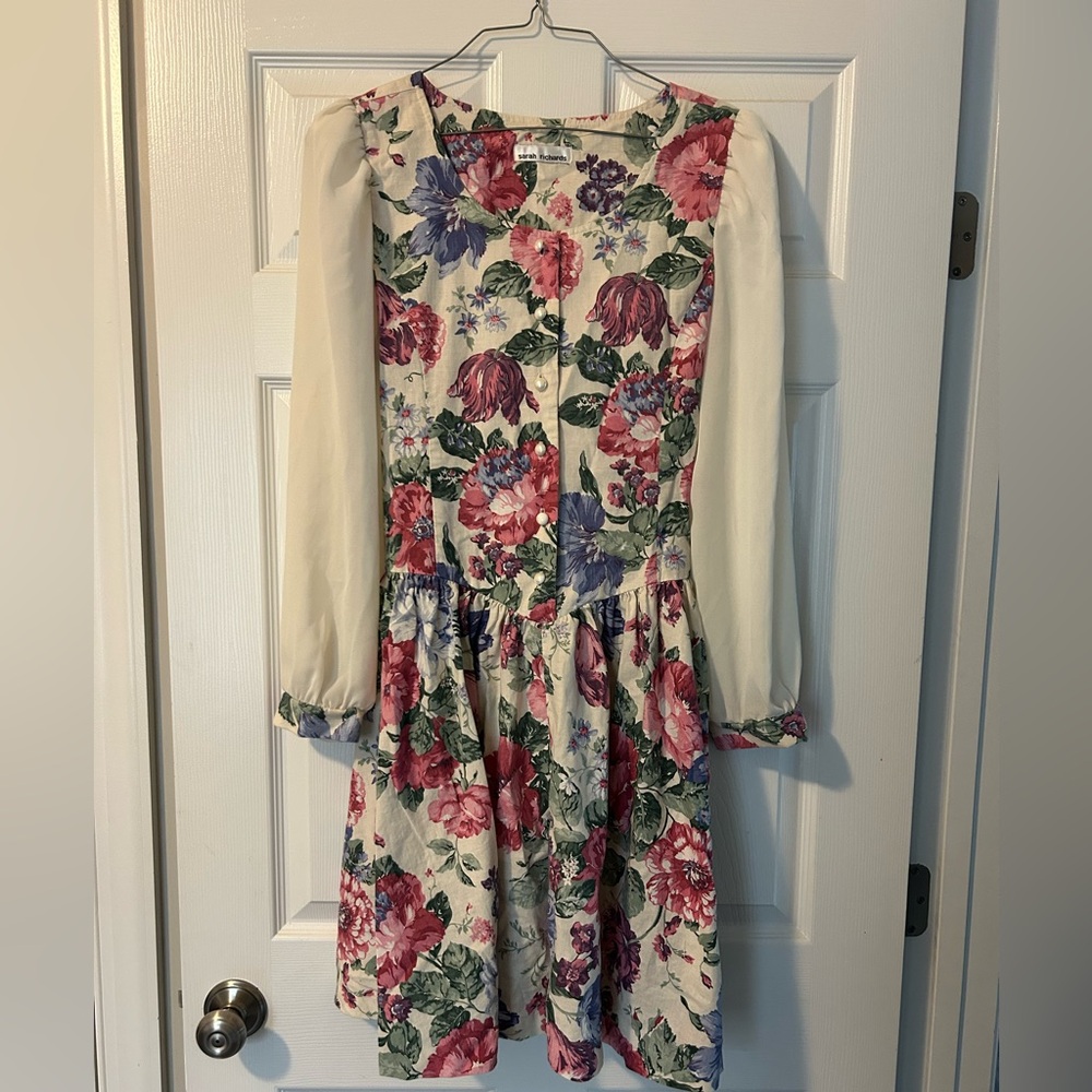 Vintage Floral Mini Dress with Sheer Sleeves
